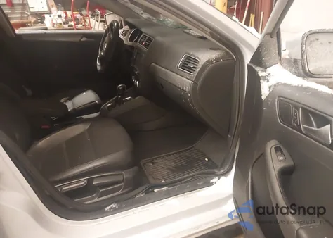 2017 Volkswagen Jetta 1.4T Se z USA, uszkodzony, nr VIN 3VWDB7AJXHM247107